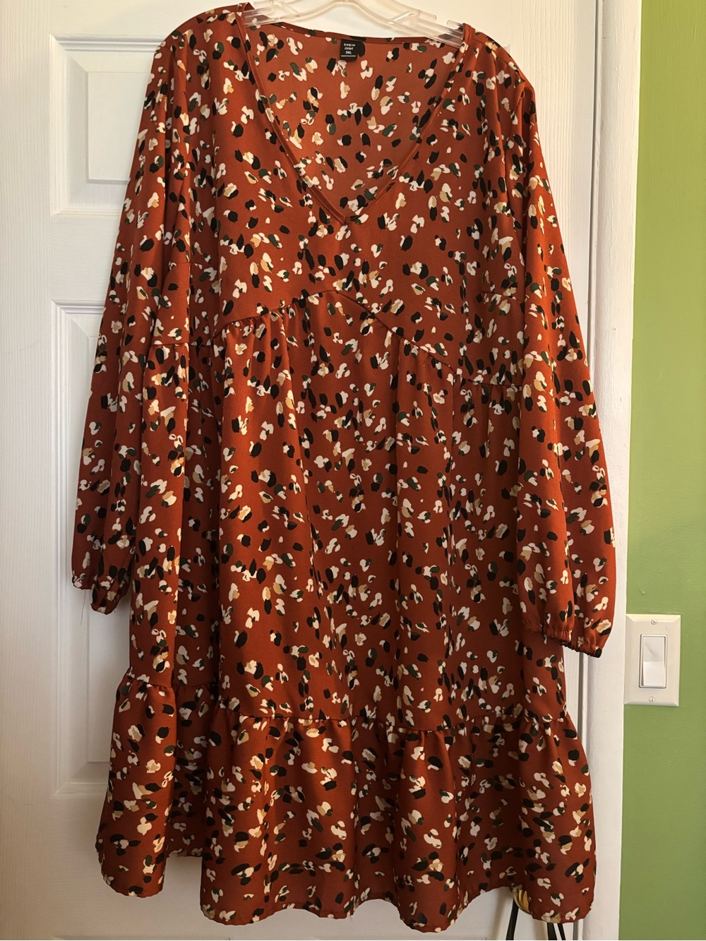 SHEIN Rust Print V-Neck Tiered Long-Sleeve Dress